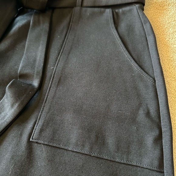 Black skirt - Picture 5 of 5